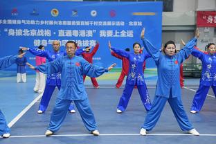 今天拉了！惠特摩尔出战15分钟7中1仅得到3分 三分5投1中